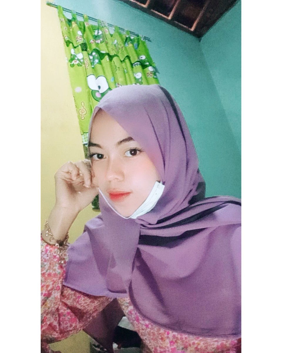 Putri Agustina profile icon