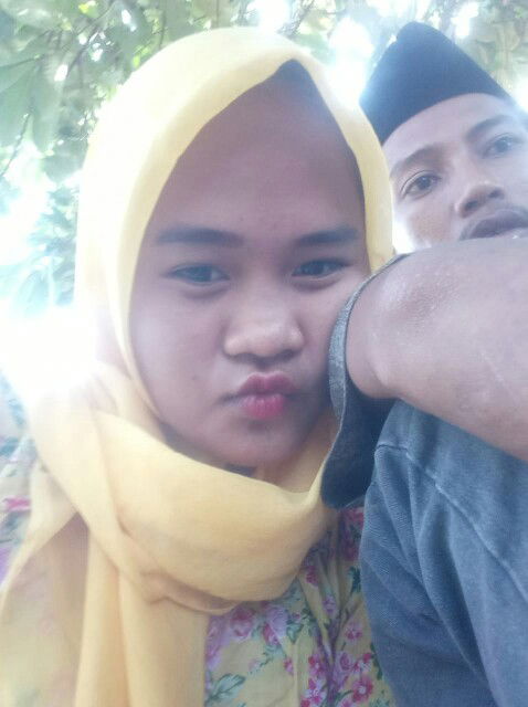 Dewi Safitri profile icon