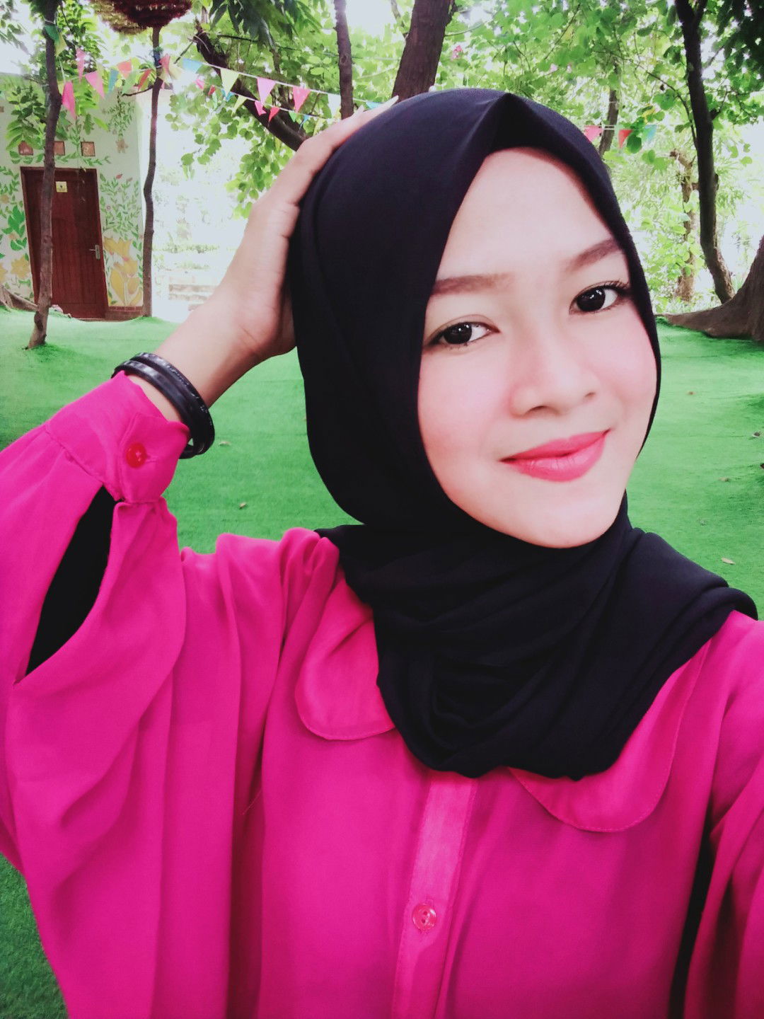 tri musliha ulfa profile icon