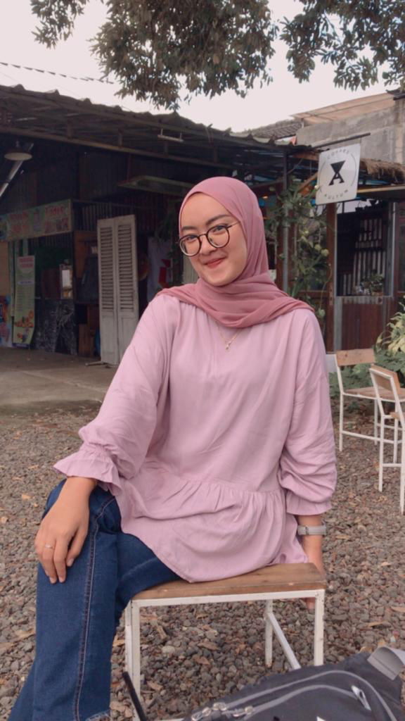 fitri ayu maharani profile icon