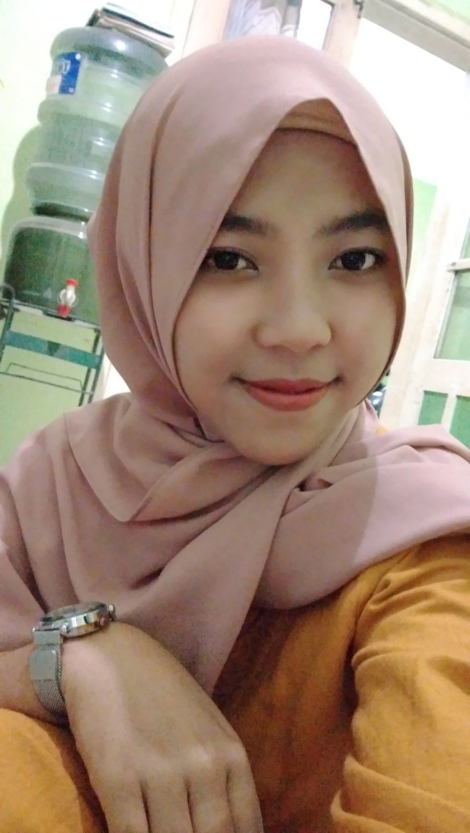 Putri Warnia profile icon