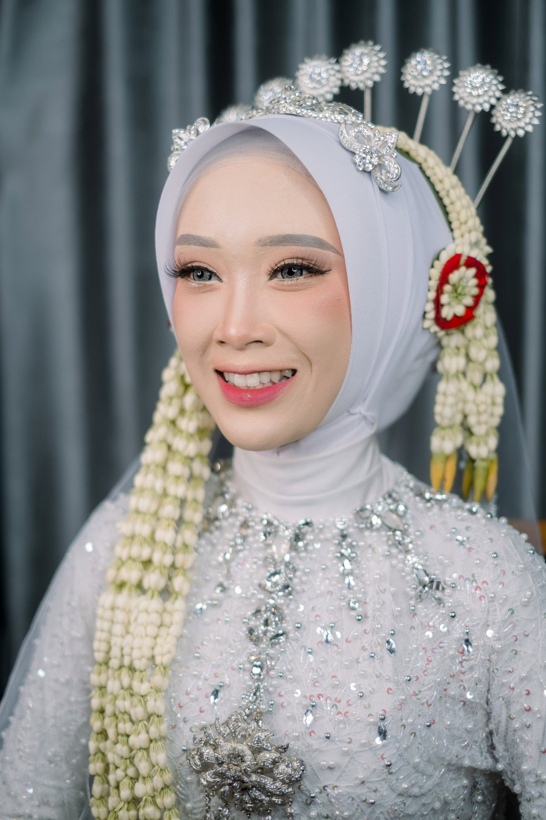 unny Astari profile icon