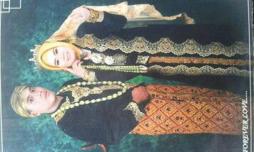 Yesi April Liana profile icon