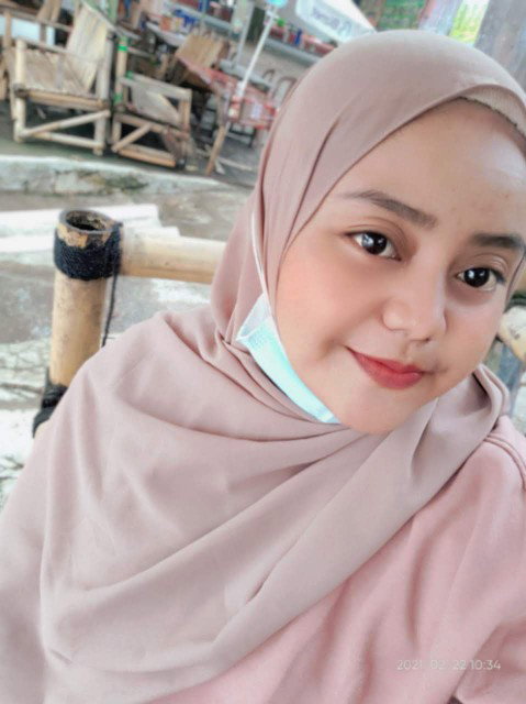 fitri listyanawati profile icon