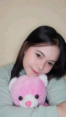 Dewi Anggraini profile icon