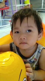 ลูก1ขวบ1เดือนทำช่วยตัวเองไม่ได้
