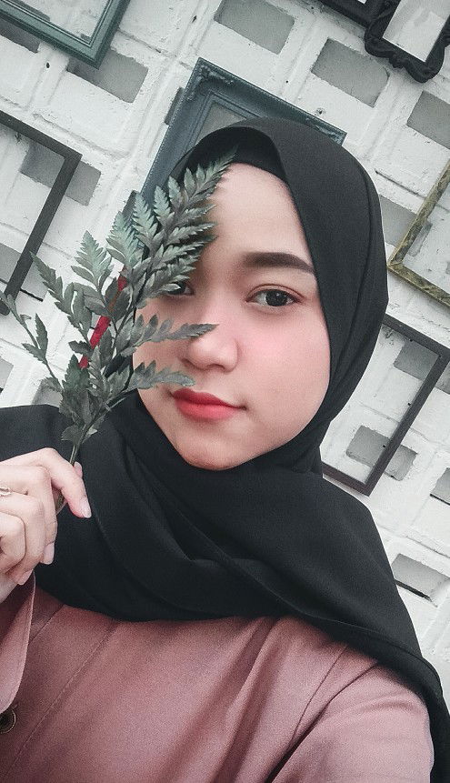 Tri Wulan Dari profile icon