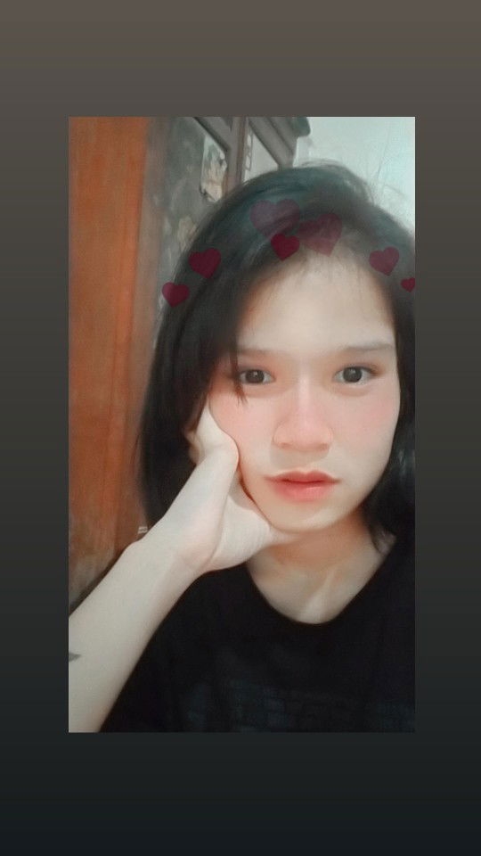 Safhira Syahlaa profile icon