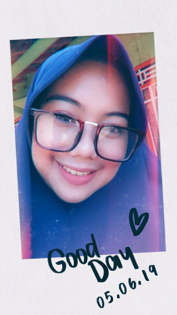 yuli yulianti profile icon