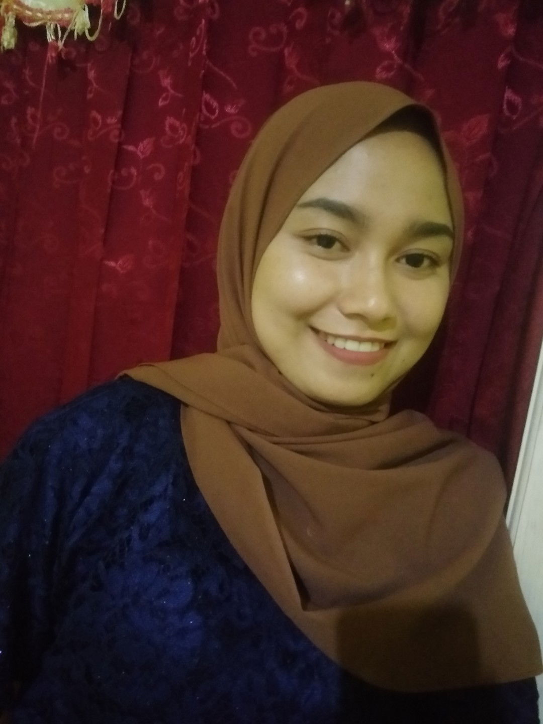 Lya Anggraini profile icon