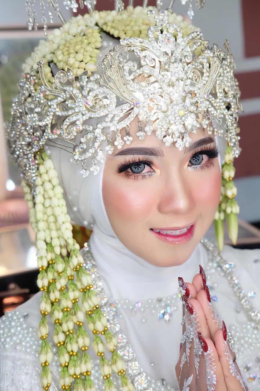 Triya Tiningsih profile icon