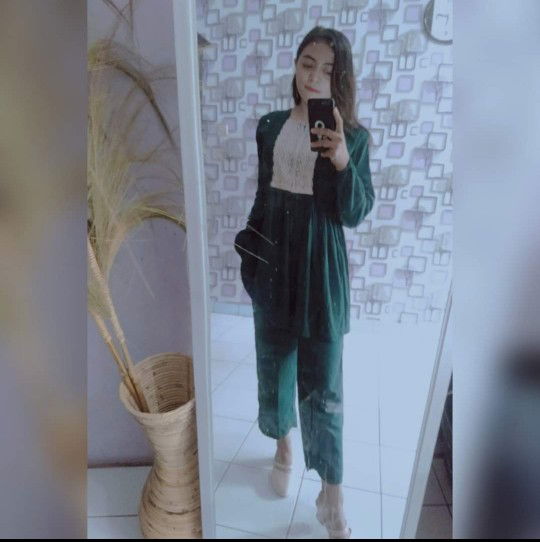 Siti Choirunisah21 profile icon