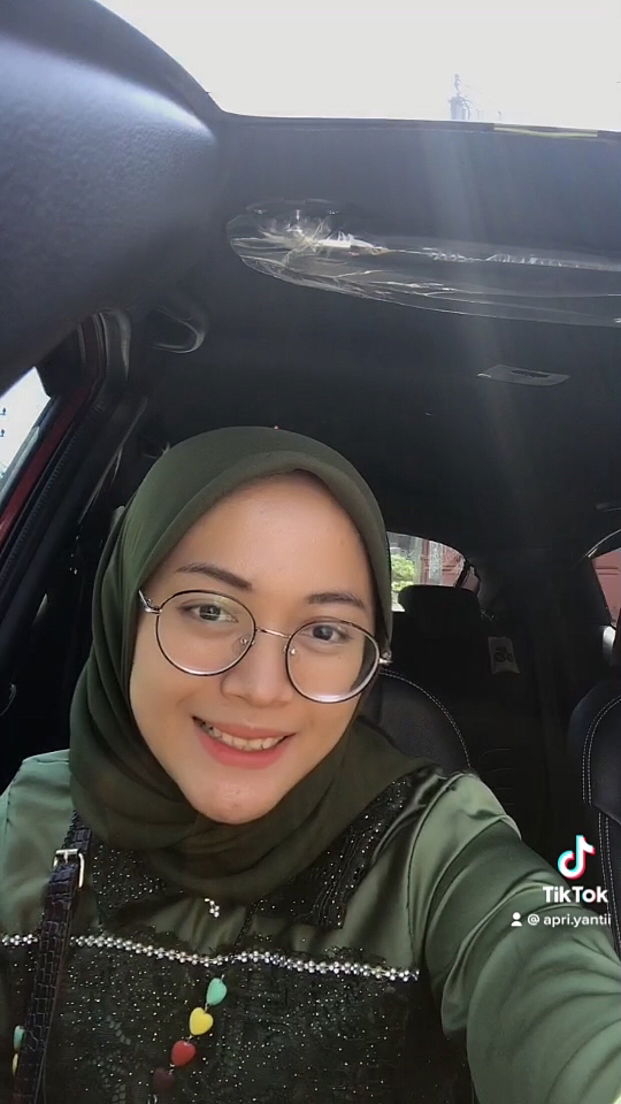 Apriyanti profile icon