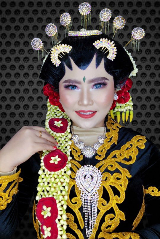 Yhety Oktaviani profile icon