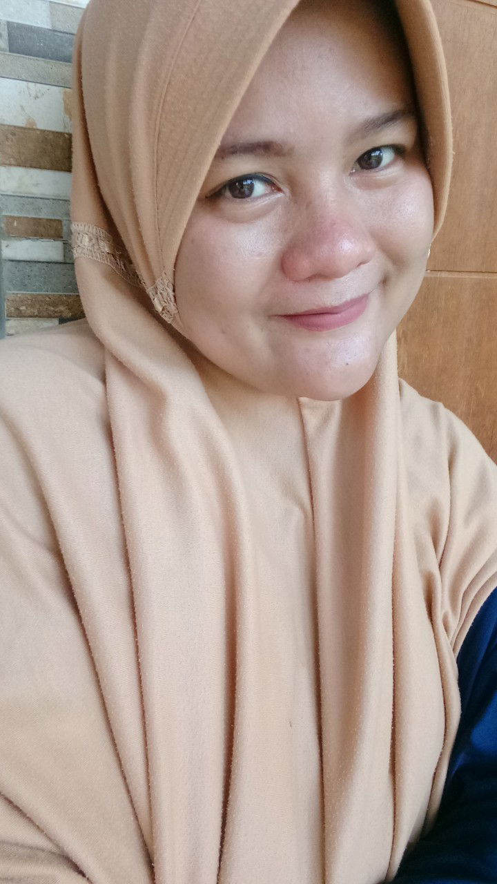 Siti Komariyah profile icon