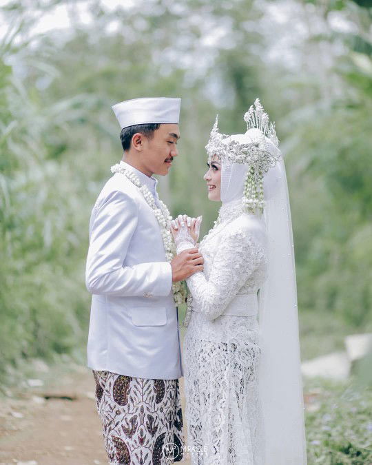 Suci Ambarwati profile icon