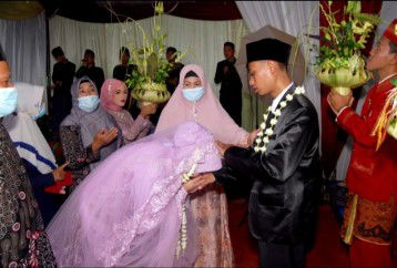 Tri Astuti Romadona profile icon