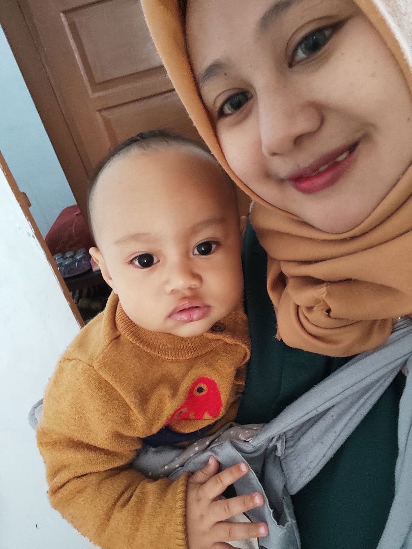 Riski Febriyani profile icon