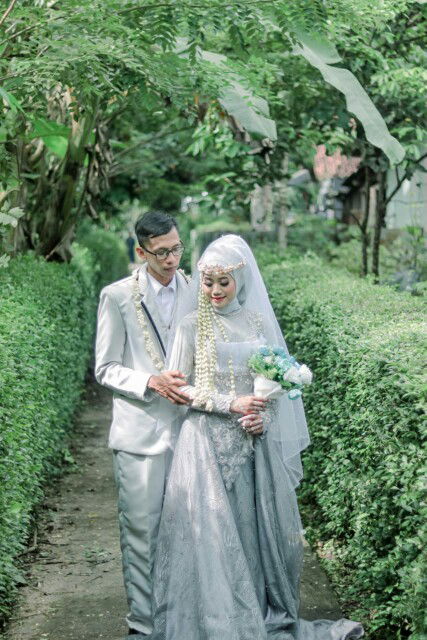 yuli hendi profile icon