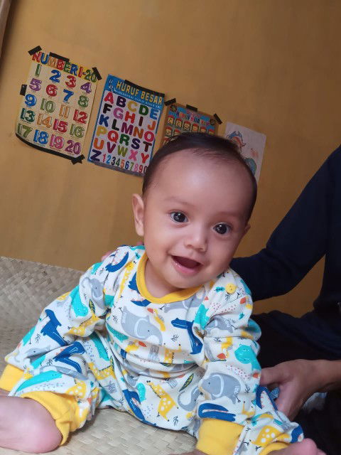 Delni Safitri profile icon