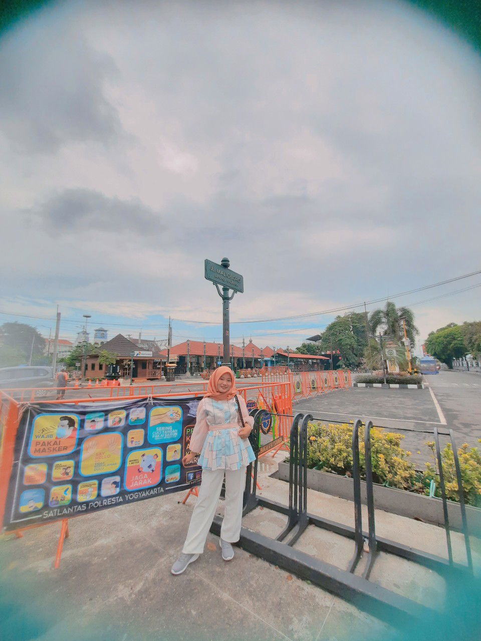 Melan Apriyanti profile icon