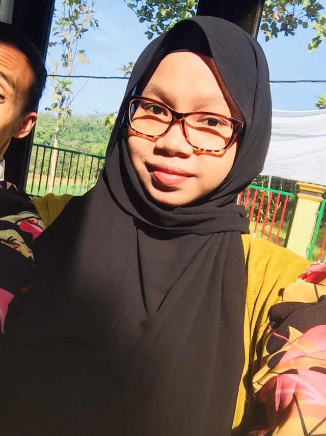 putri ahmad profile icon