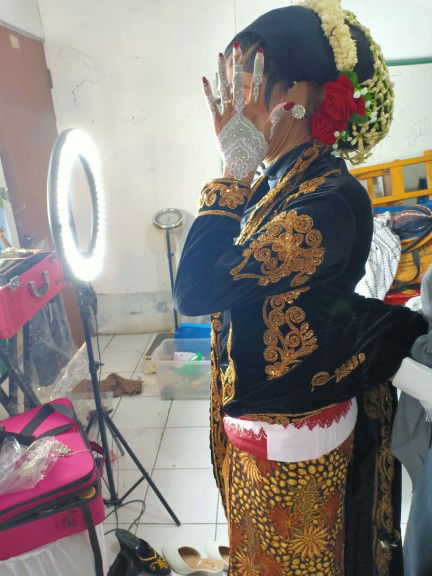 ririn ary utami profile icon