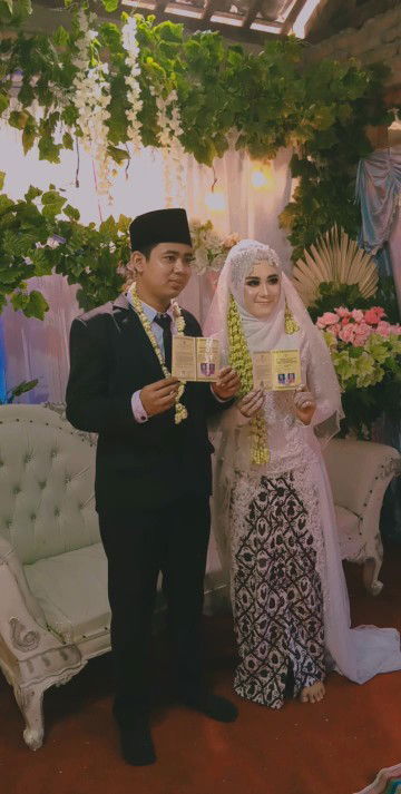 rani nuriyati profile icon