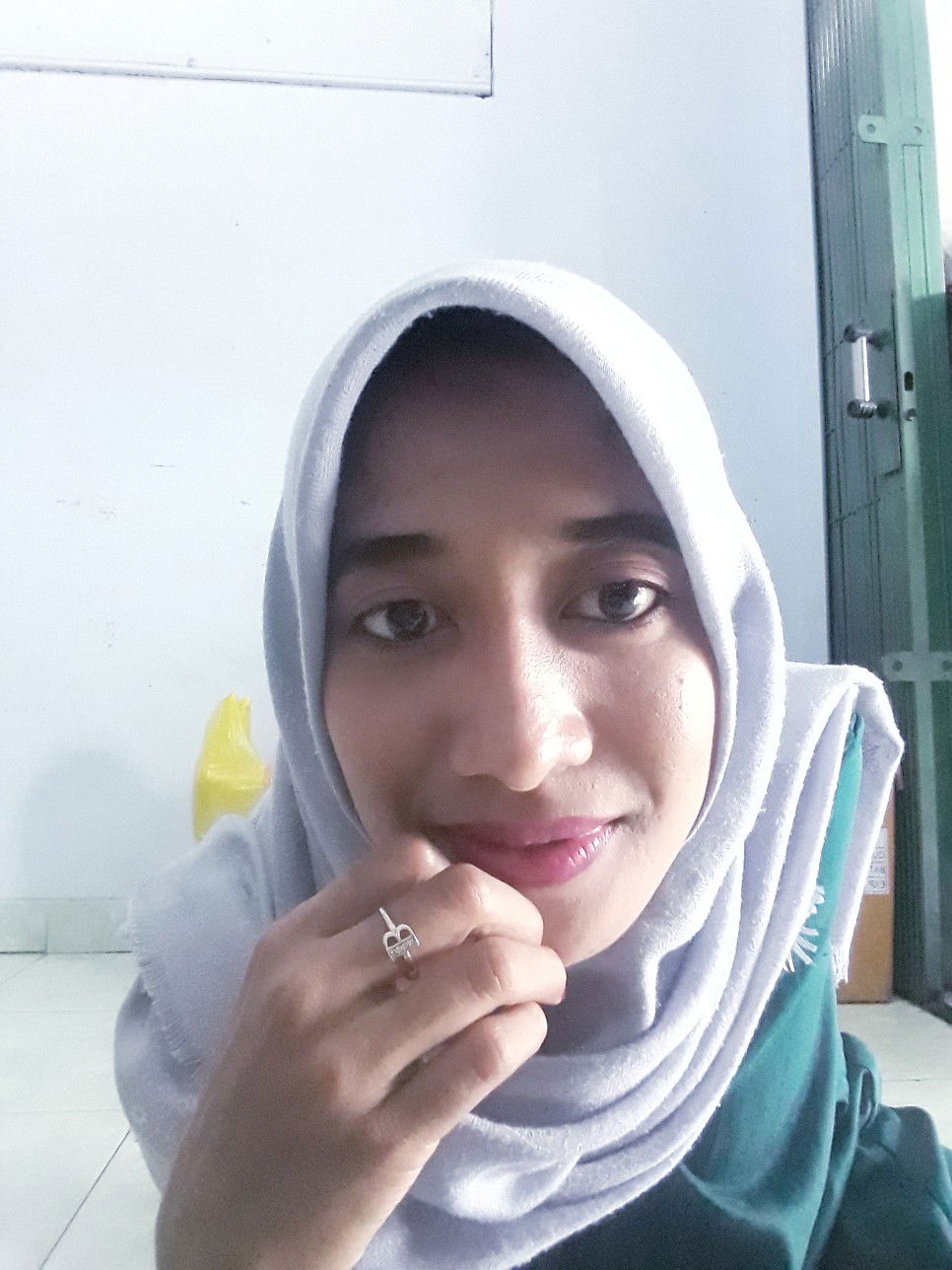 Fitri Mina profile icon