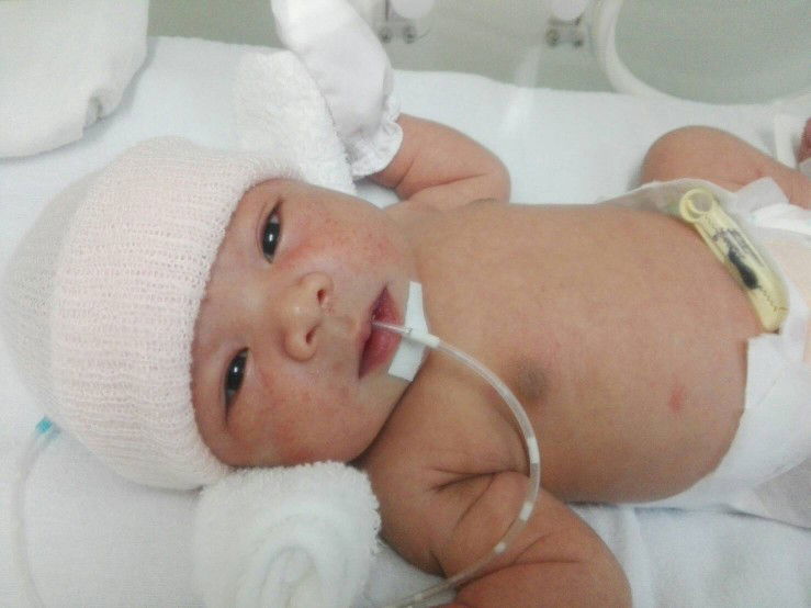 สวัสดีค่ะหนูชื่อน้องขนมค่ะ คลอดวันที่6พ.ย.62 เวลา03.57น. หนัก3,070