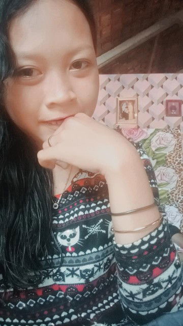 Heni putri cahyaningrum profile icon