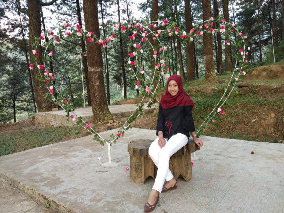 klara sari profile icon