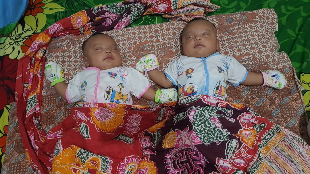 baby twin yang kompak???