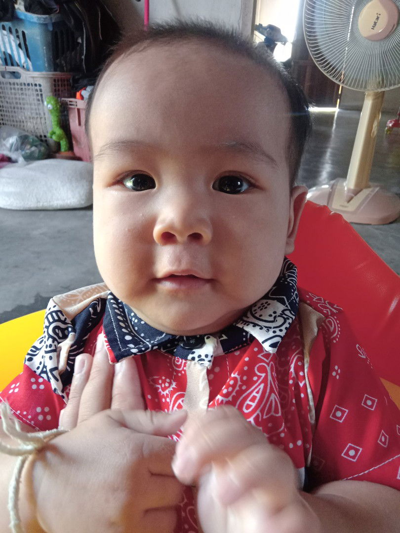 มะ พลอย. profile icon