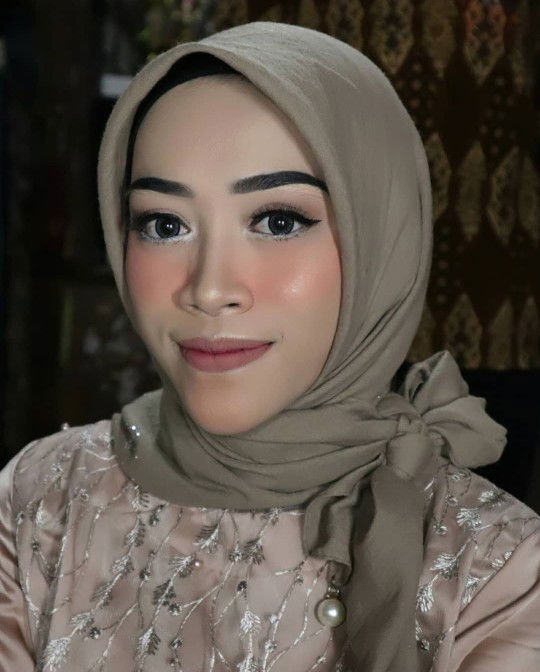 Nur Fatkhaturohmah profile icon