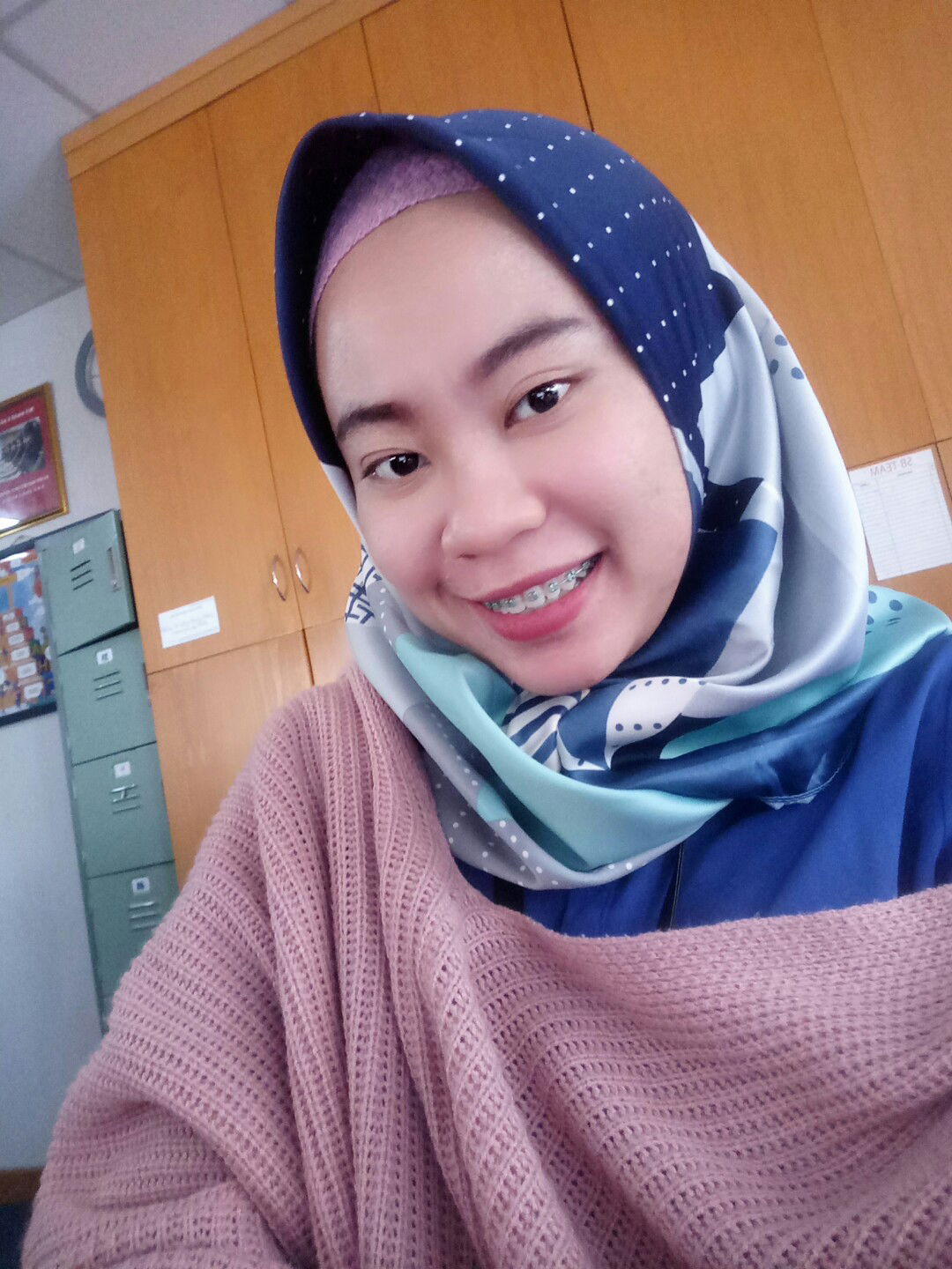 shely famella profile icon