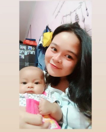 Lena Apriliani profile icon