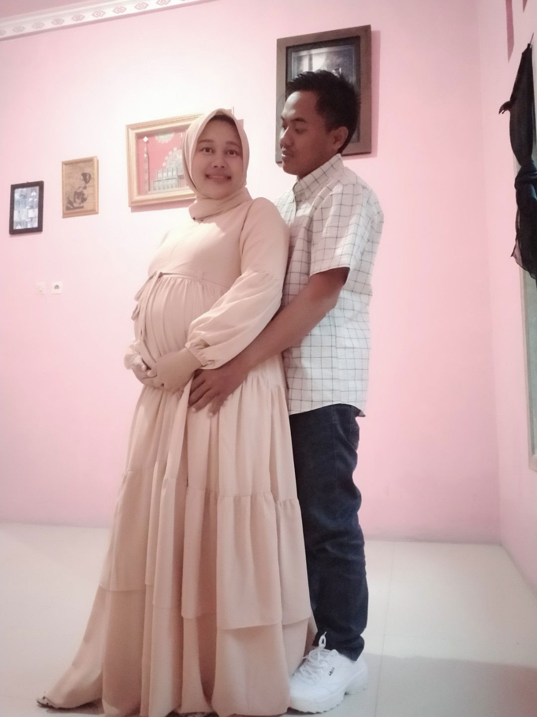 Yuli Tasari profile icon