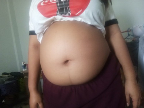 24วีคแล้วค่ะ ท้องที่2 ผู้ชายค่ะ ตั้งแต่ท้องน้ำหนักเพิ่งขึ้น1.5โลค่ะ ตอนซาวด์21สัปดาห์กับ5วันลูกหนัก440กรัมค่ะ ตั้งแต่ครบ24สัปดาห์น้ำหนักพุ่งขึ้นเร็วมาก หมอไม่ให้เกิน8กก.คือ93กกค่ะเพราะน้ำหนักก่อนตั้งท้องอยู่ที่87กก.หมอกลัวตอนผ่าคลอดหน้ามืดค่ะ กังวลค่ะกลัว