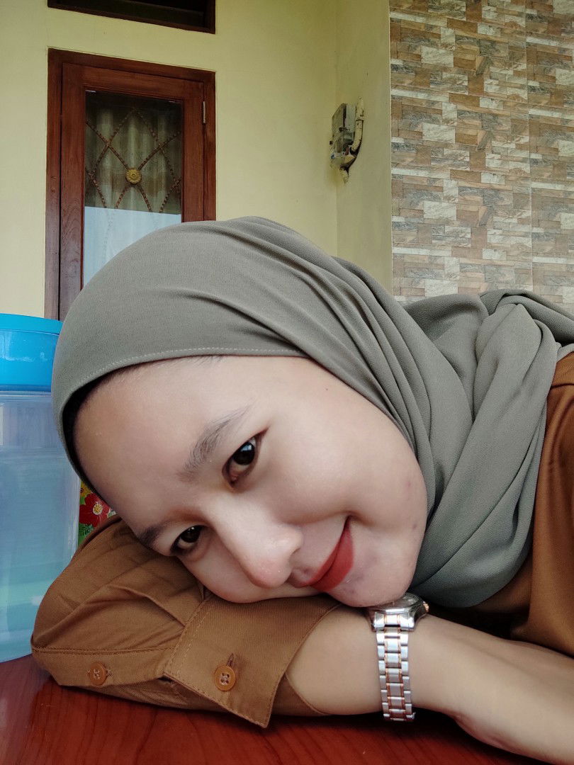 Devi Setyani profile icon