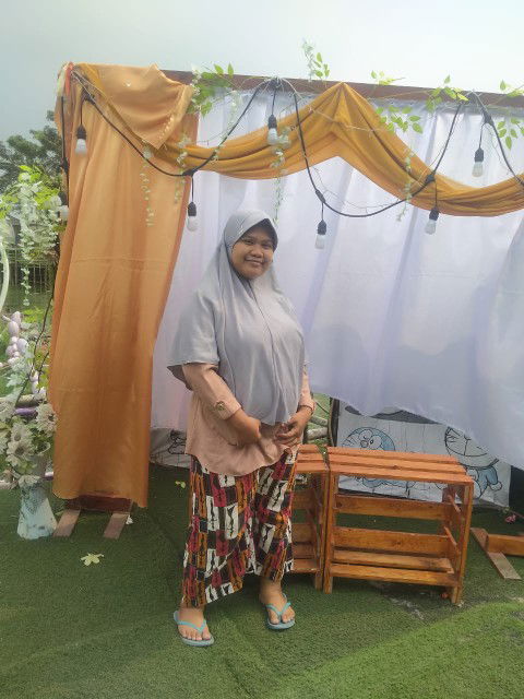 Sri Wah Yuni profile icon