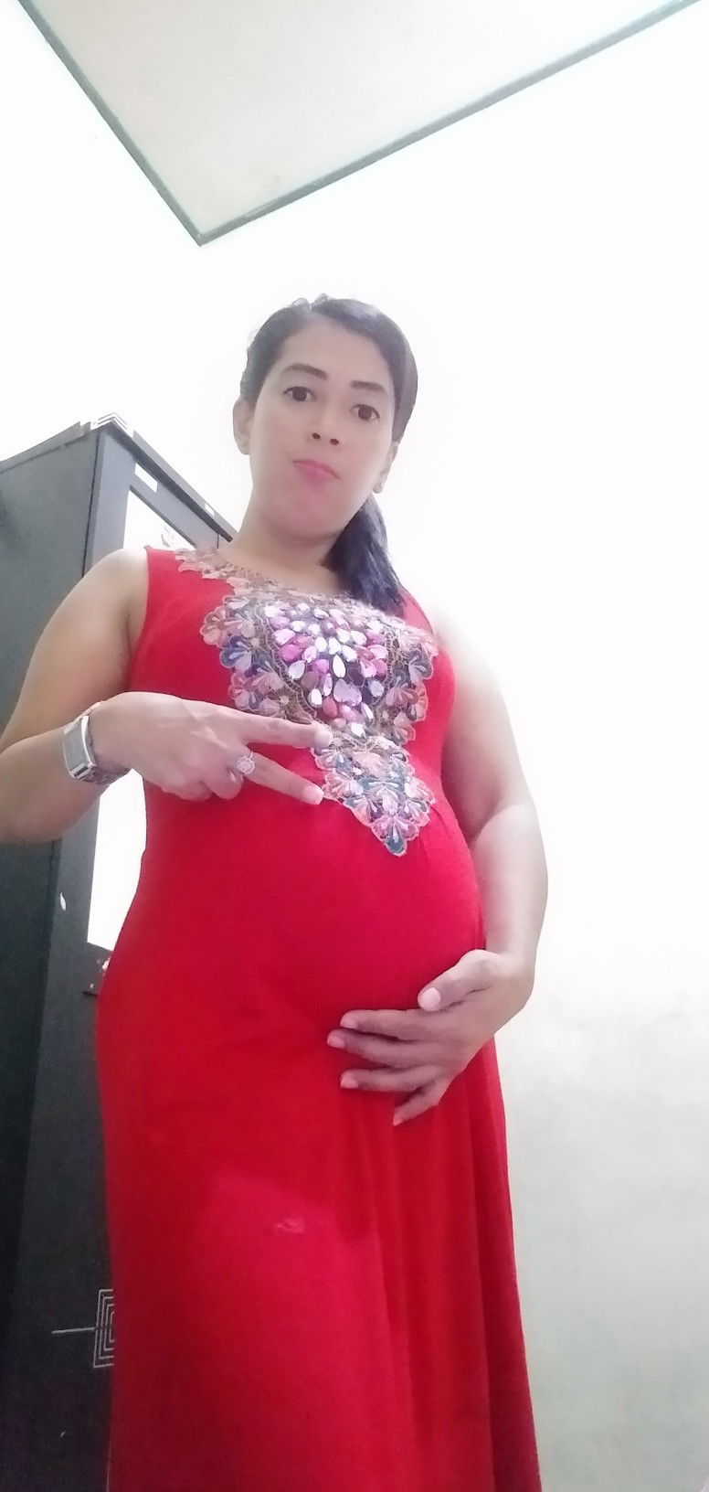 Mona Anggi profile icon