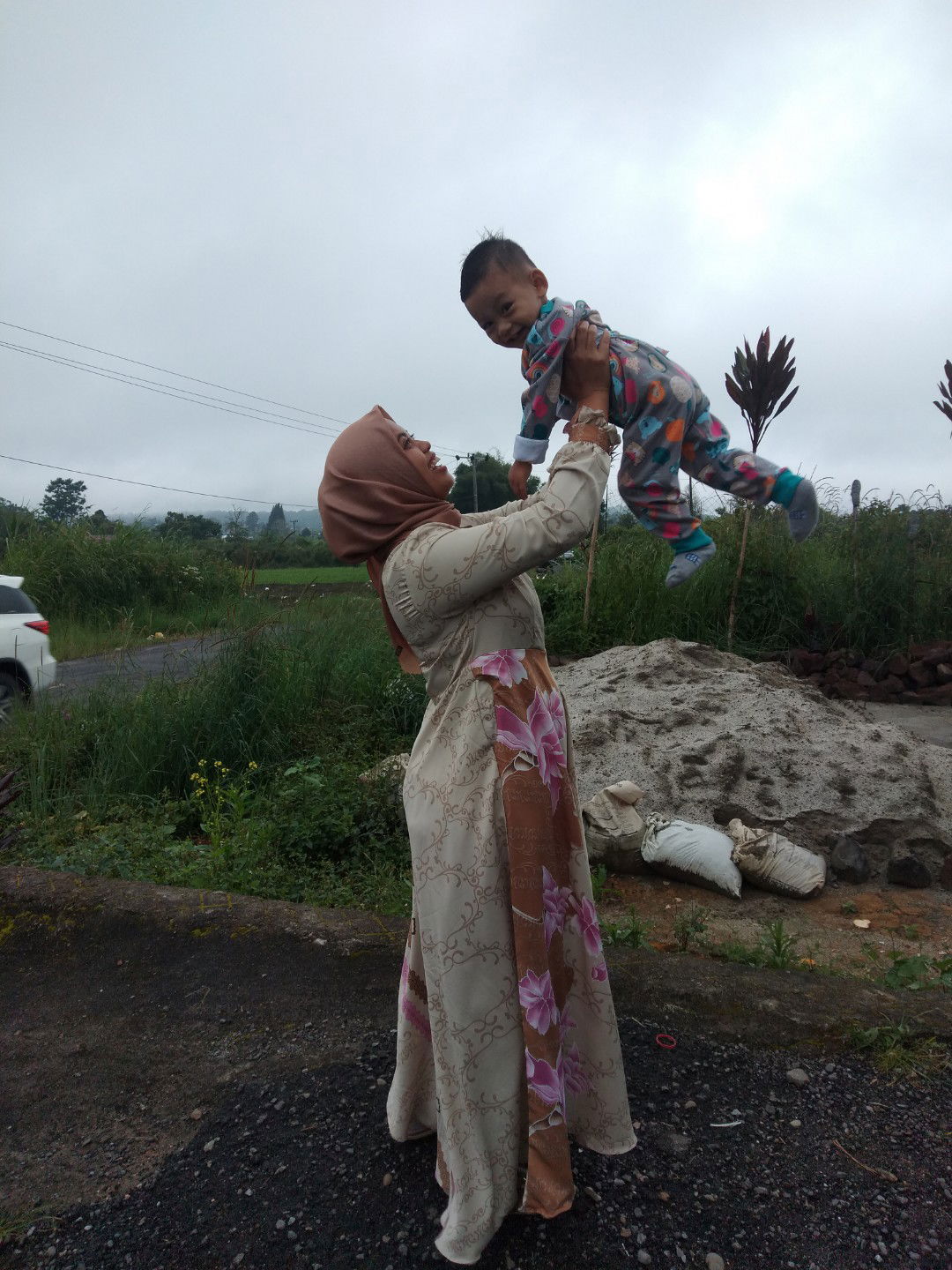 Tuti Rizky Herlinda profile icon