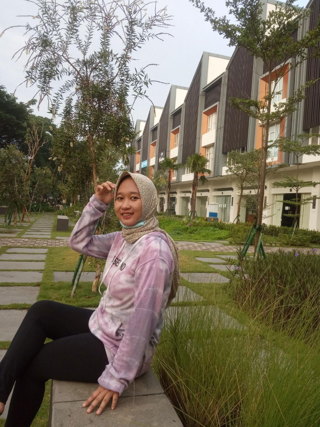 laras setiani profile icon