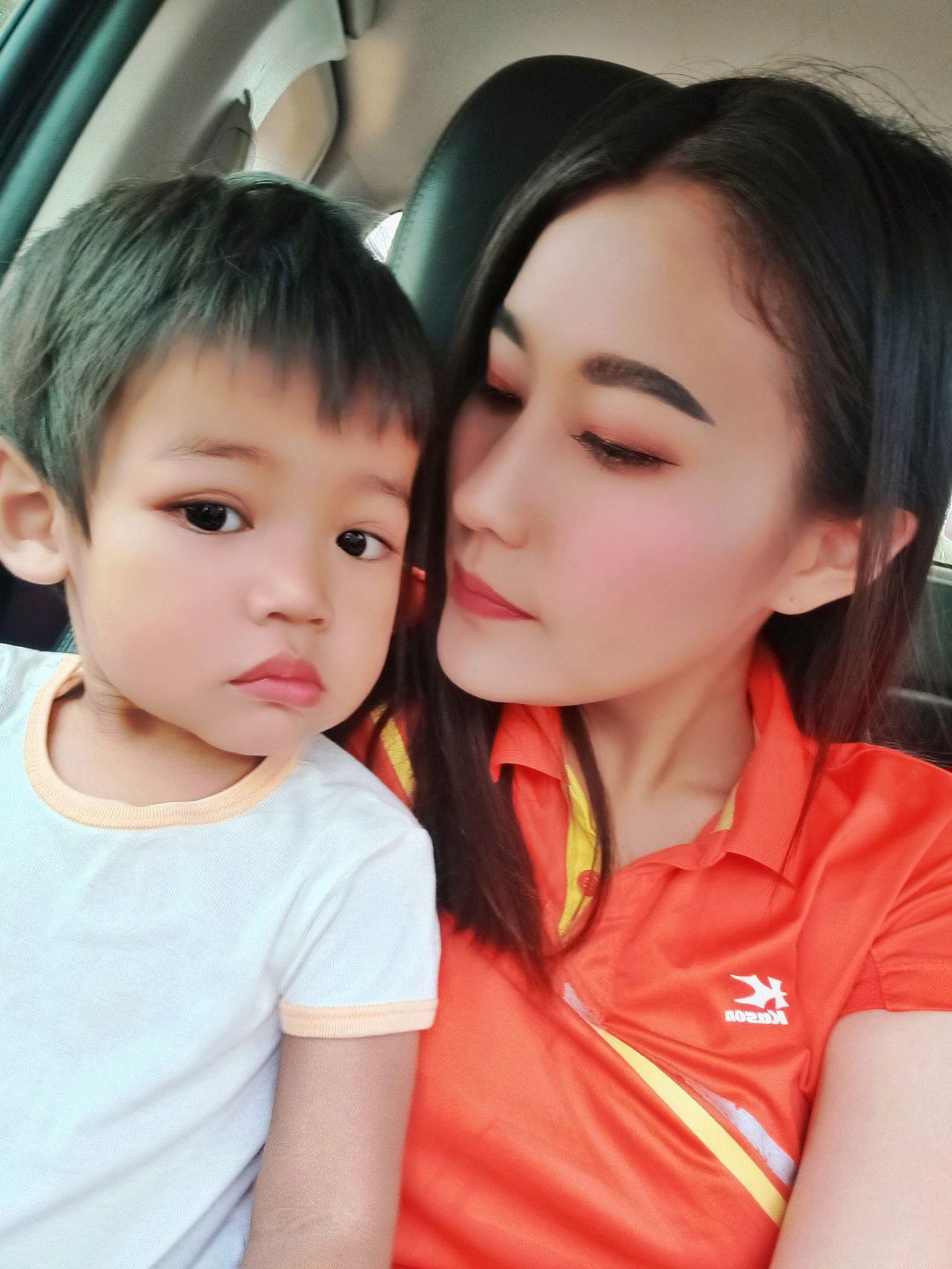 NatthidaPoongern profile icon