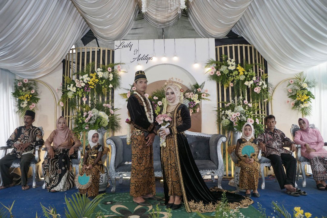 laily uswatun Rosaniah profile icon