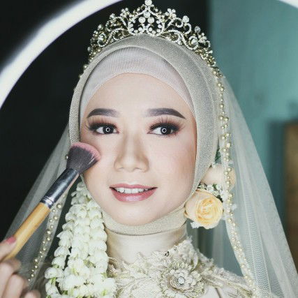 Nurvia Yuliastuti profile icon