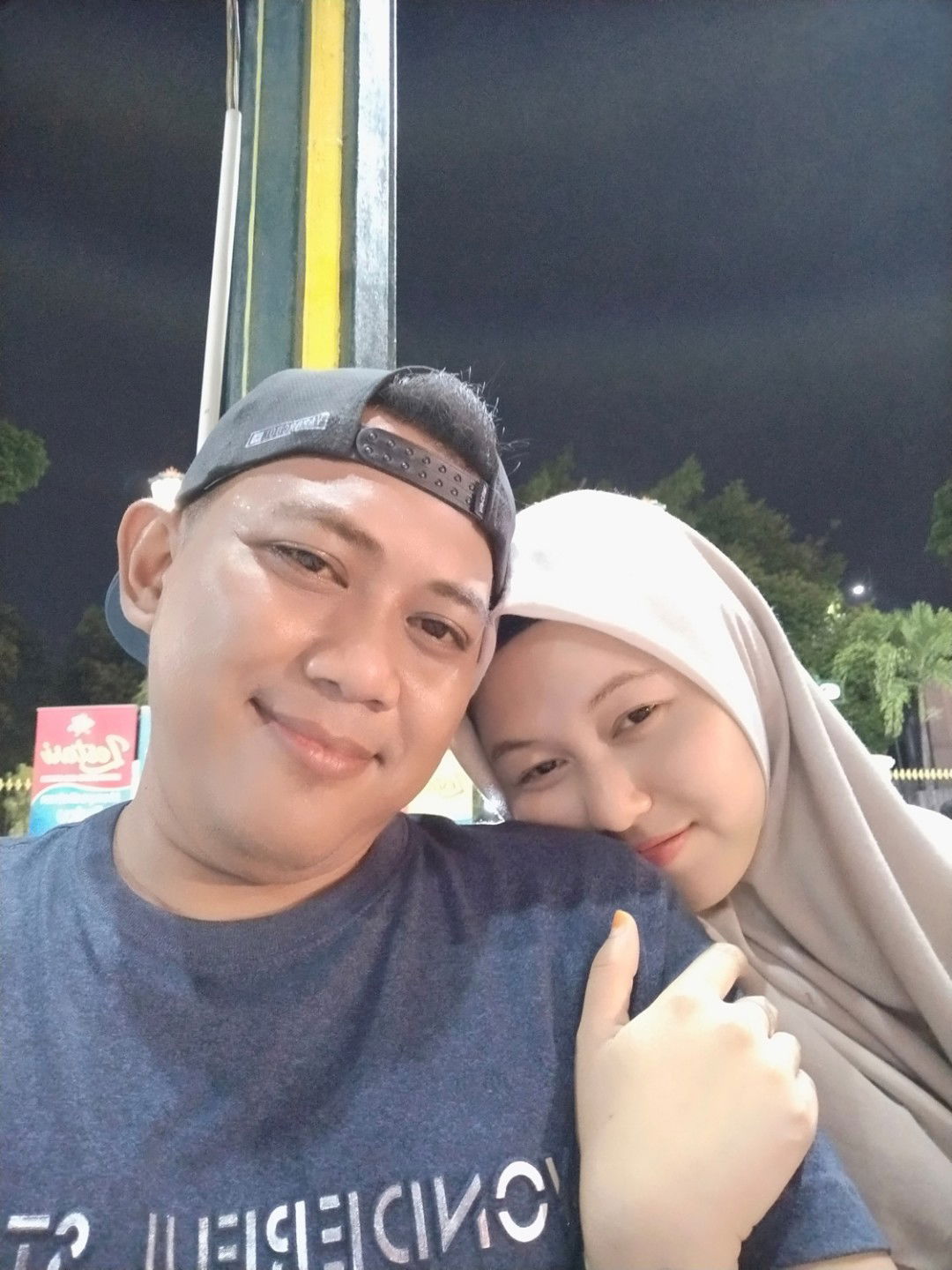 Ninik Juliani profile icon