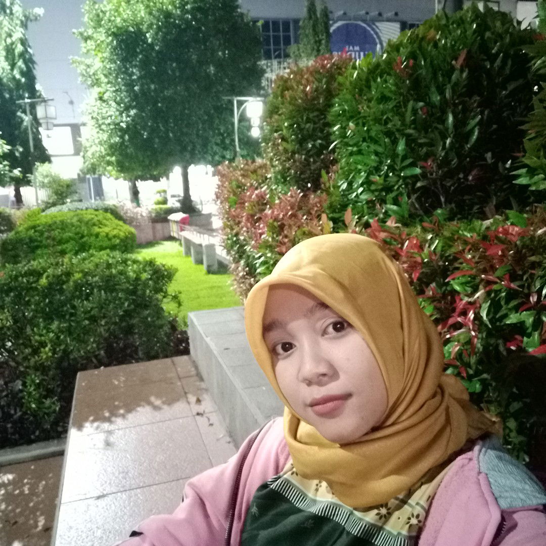 Dewi Puji Astutik profile icon