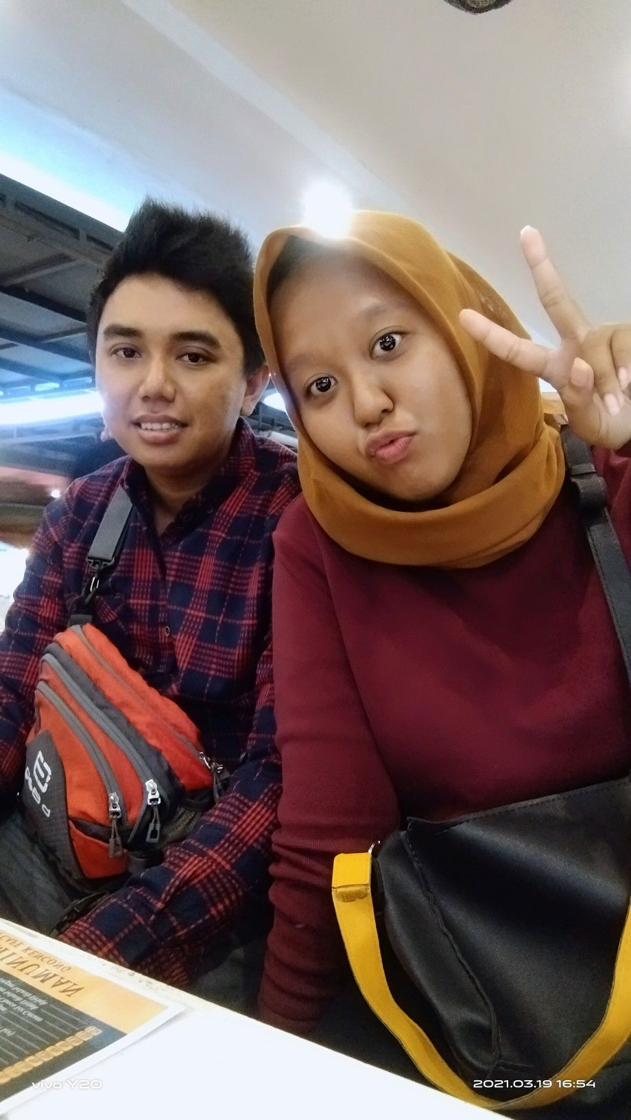 mevi yulinar damayanti profile icon